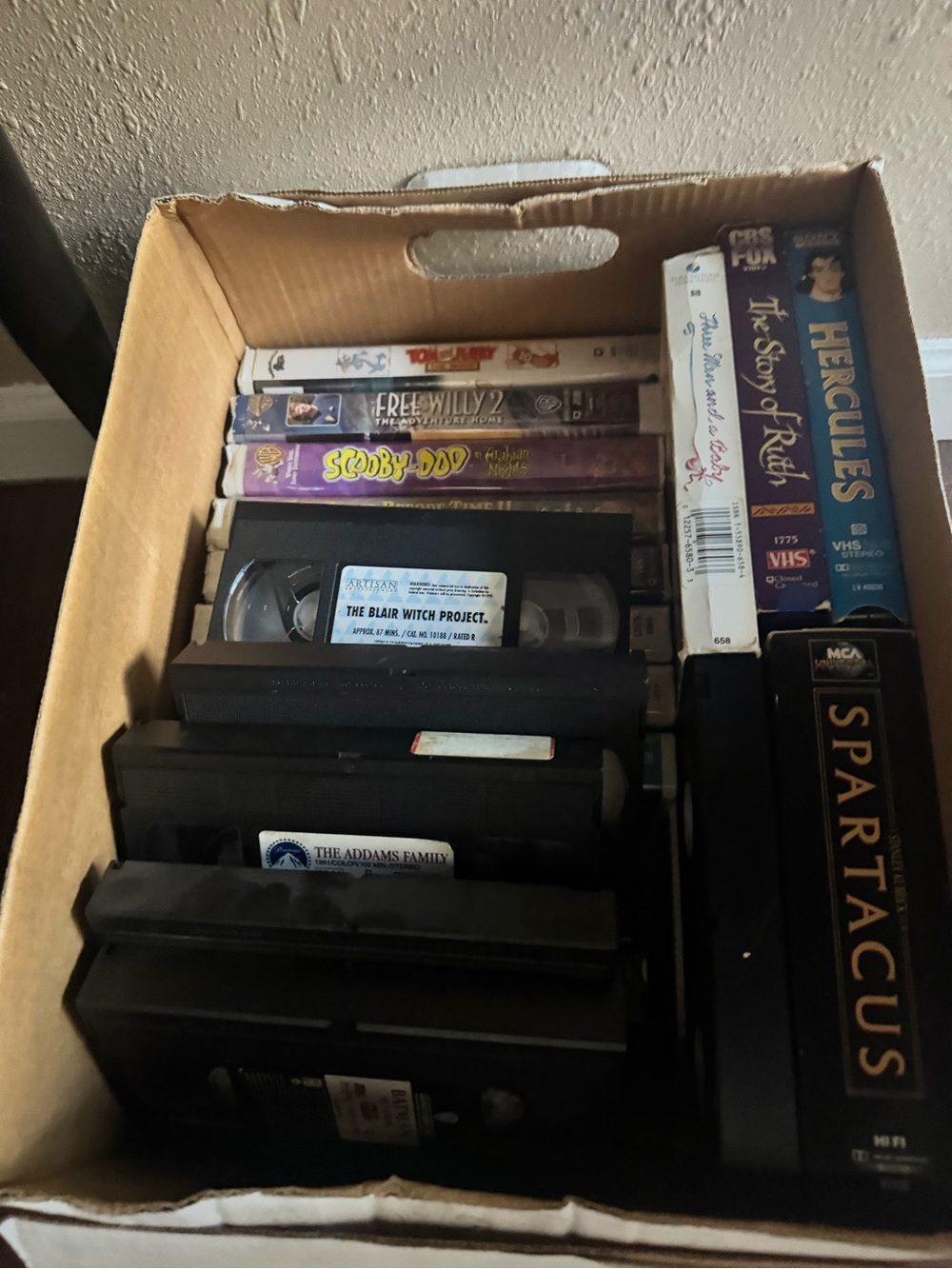 29- VHS MOVIES